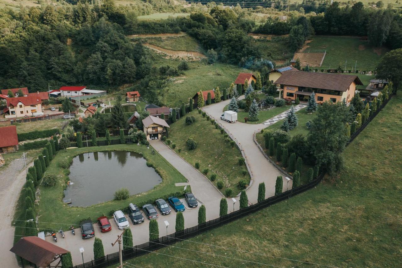 Pensiunea Rau Sadului Exteriér fotografie